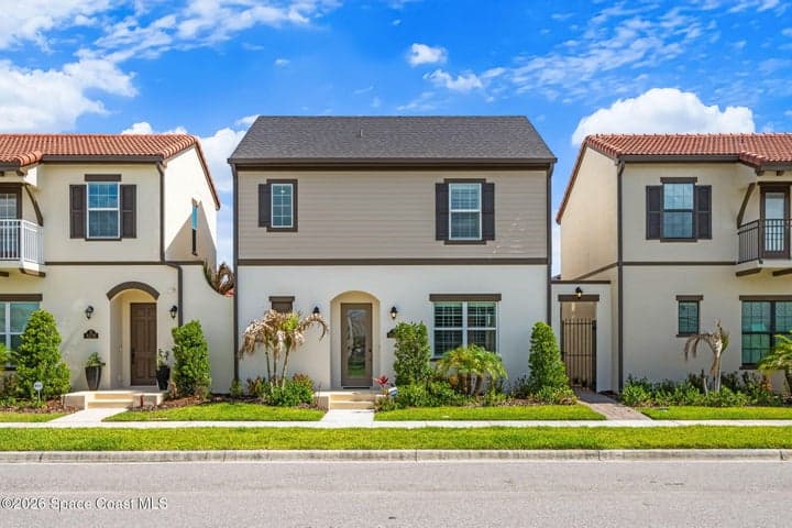 8566 Lyside Drive, Melbourne, FL 32940