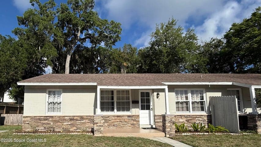 27 Seminole Drive, Rockledge, FL 32955