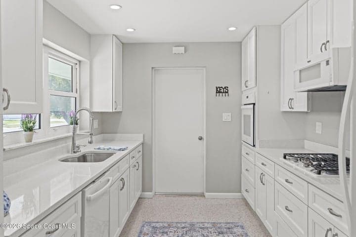 465 Cardinal Drive, Satellite Beach, FL 32937 — photo 15