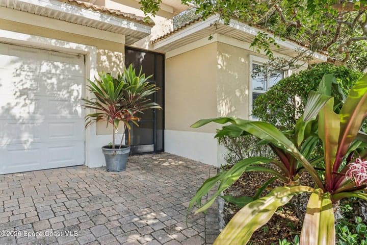 121 Seminole Lane, Cocoa Beach, FL 32931