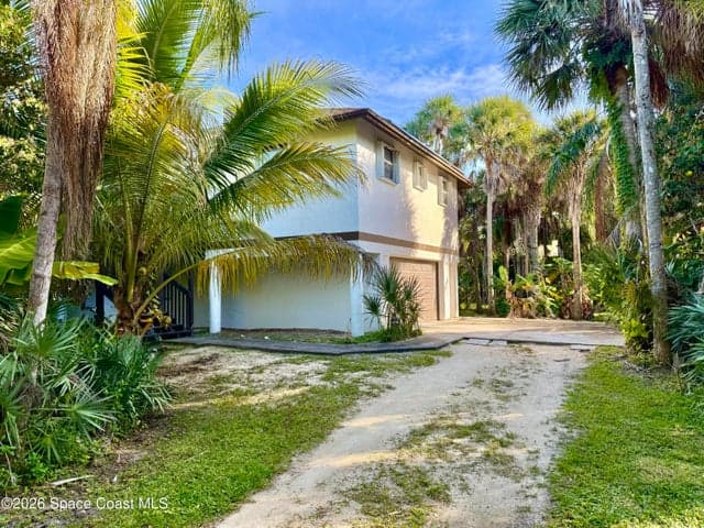 111 Seagrape Road, Melbourne Beach, FL 32951