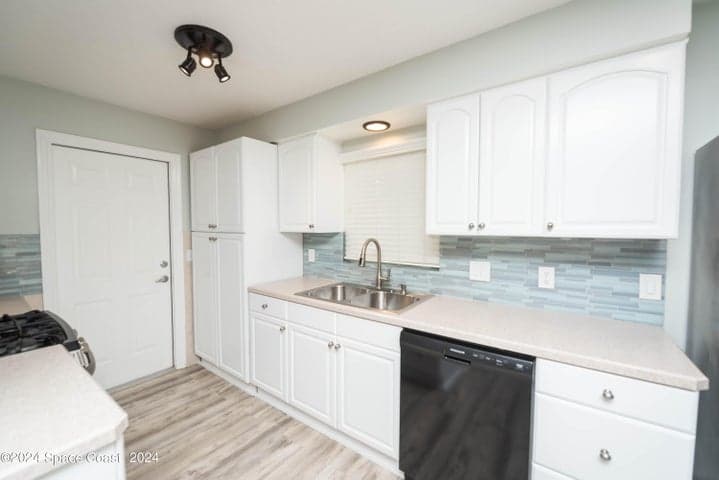 300 Nora Avenue, Merritt Island, FL 32952 — photo 8