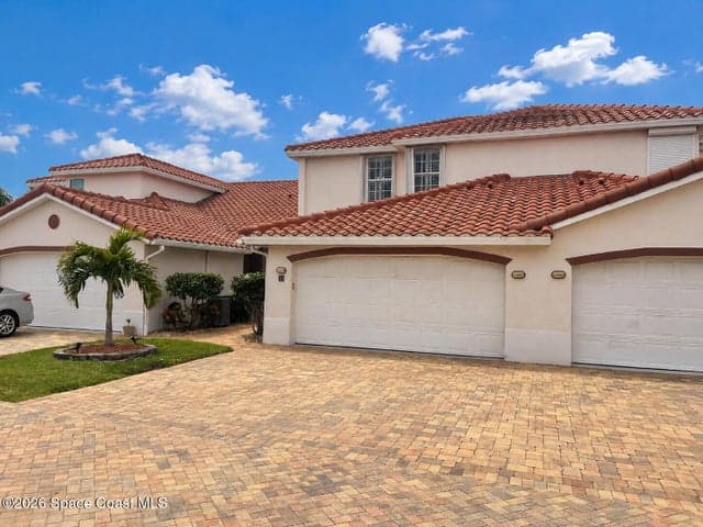 250 Saint Lucie Lane 14, Cocoa Beach, FL 32931