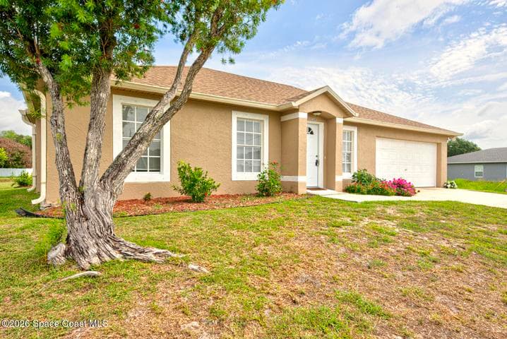 1139 Brickell Street SE, Palm Bay, FL 32909