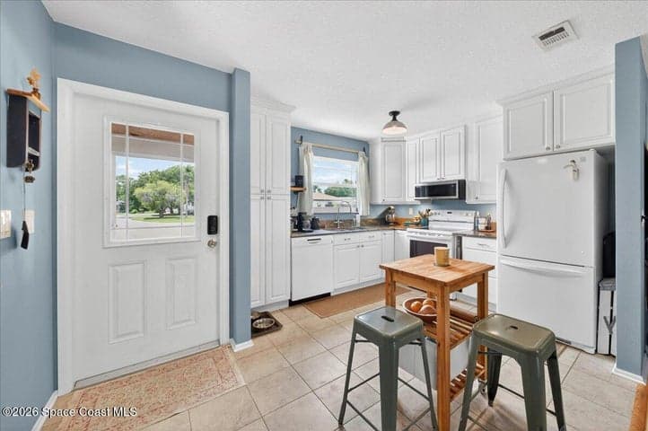 920 Gables Way, Melbourne, FL 32940 — photo 8