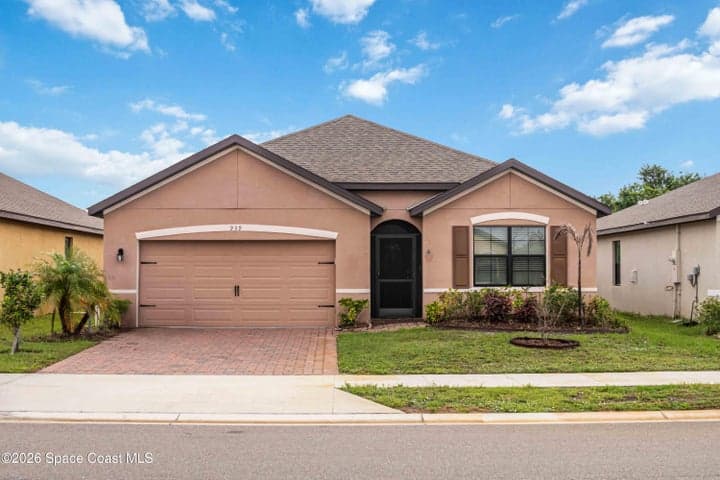 939 Remington Green Drive SE, Palm Bay, FL 32909