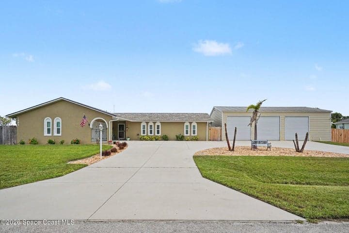 1003 Castile Road SE, Palm Bay, FL 32909