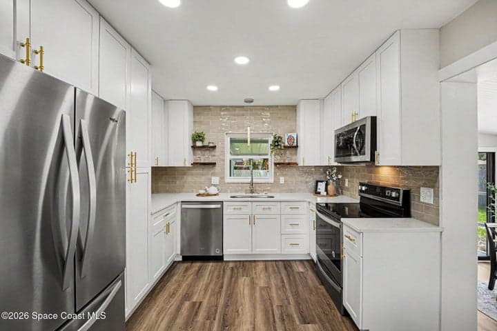401 Poinciana Drive, Melbourne, FL 32935 — photo 12