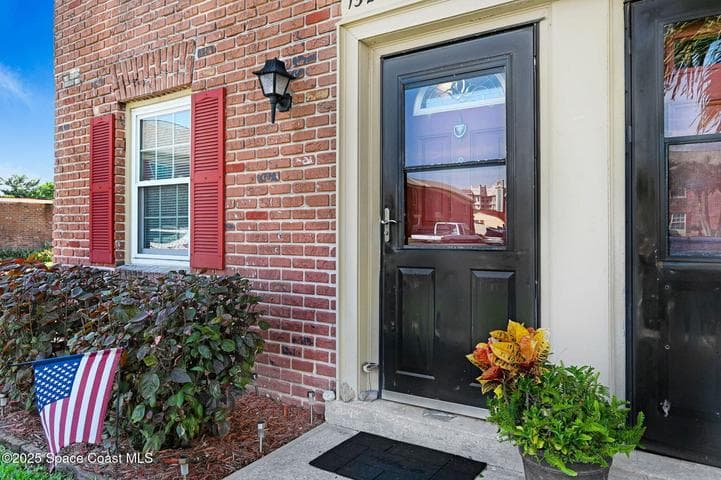 152 E East Colonial Court Court #84, Indian Harbour Beach, FL 32937 — photo 2