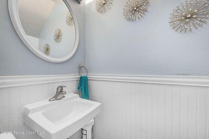 152 E East Colonial Court Court #84, Indian Harbour Beach, FL 32937 — photo 14
