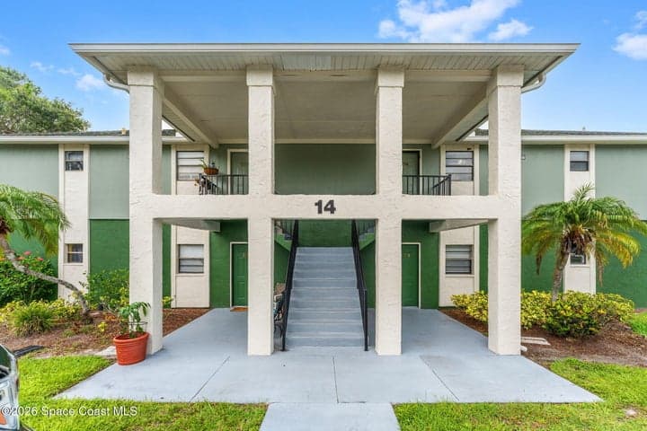 2254 Flower Tree Circle, Melbourne, FL 32935