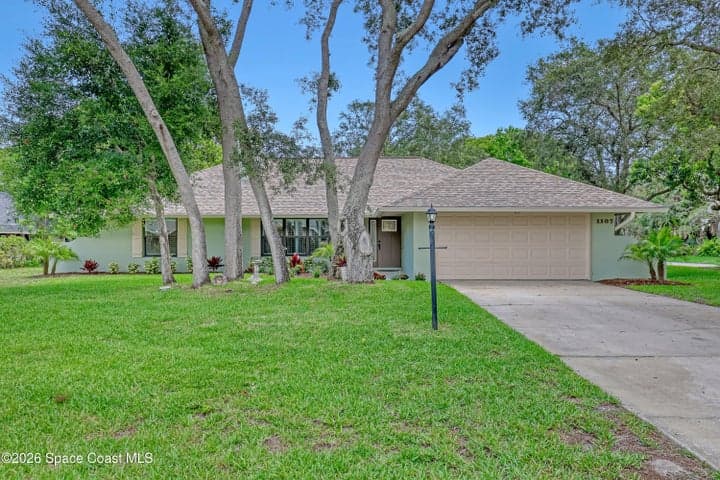 1107 Citrus Avenue NE, Palm Bay, FL 32905