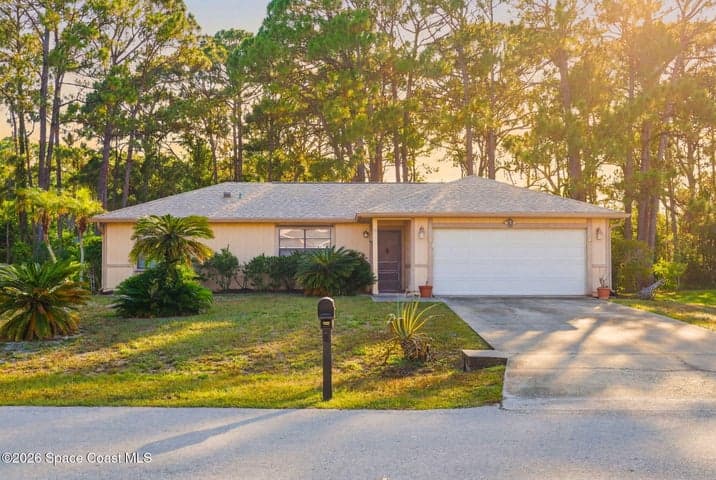 852 Lamplighter Drive NW, Palm Bay, FL 32907 — photo 2