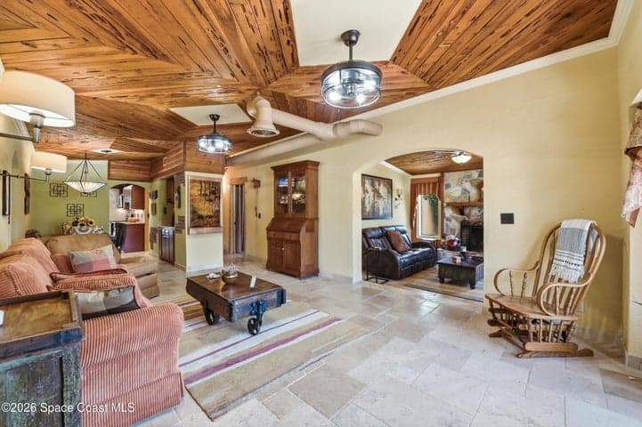 1055 S Brevard Avenue, Cocoa Beach, FL 32931 — photo 3