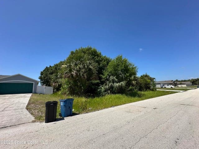 462 Hamy Street SW, Palm Bay, FL 32908 — photo 2