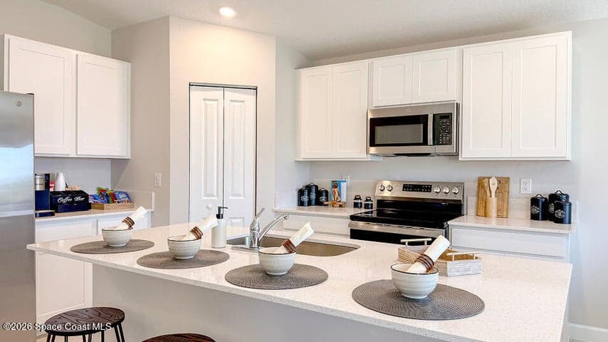 1621 Ellsworth Circle SW, Palm Bay, FL 32908 — photo 2