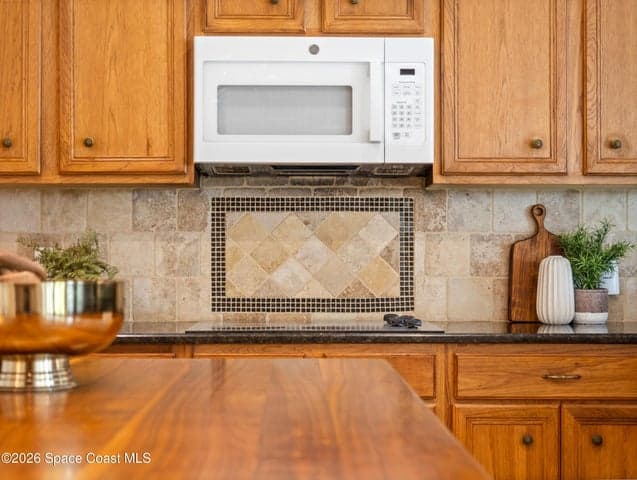 992 Balmoral Way, Melbourne, FL 32940 — photo 17