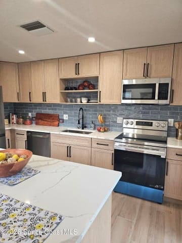 418 Count Street, Melbourne, FL 32901 — photo 6