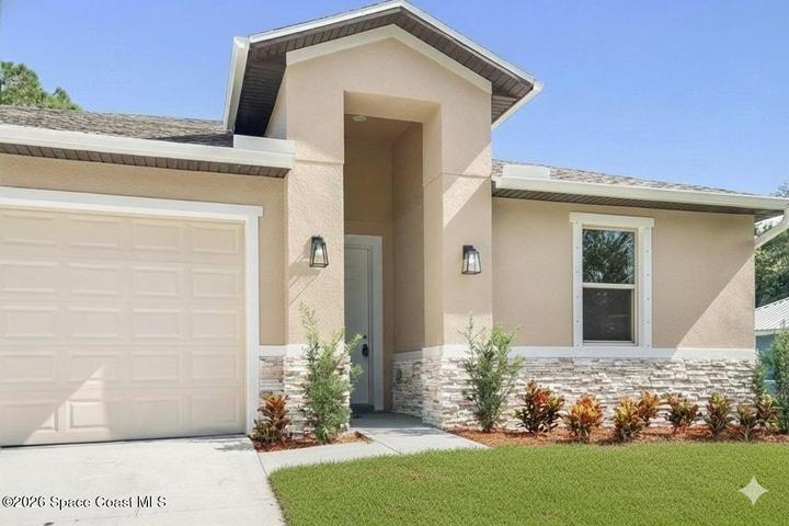 181 Ferguson Street SE, Palm Bay, FL 32909