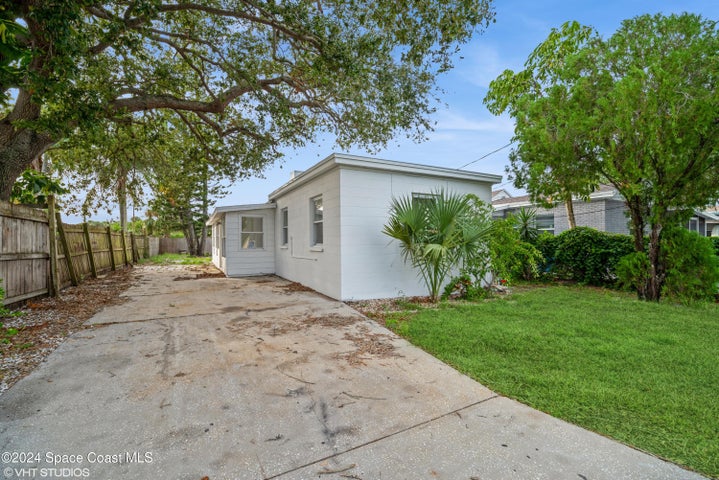 2154 Henry Street NE, Palm Bay, FL 32905