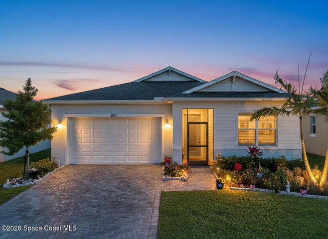 821 Antibes Court NW, Palm Bay, FL 32907