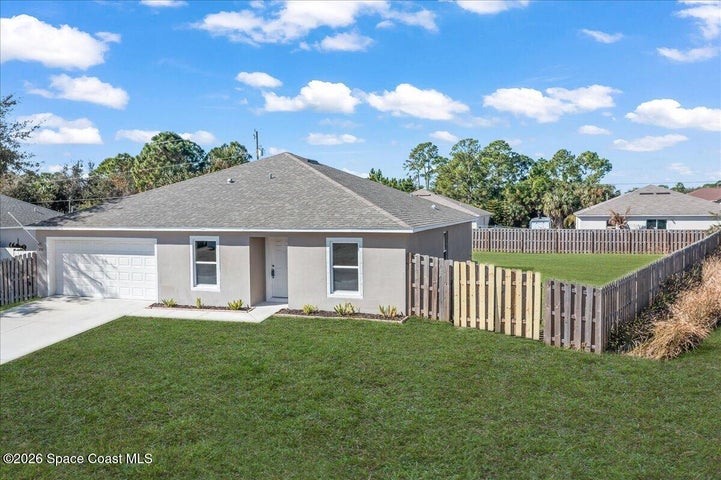359 Hanford Road SW, Palm Bay, FL 32908