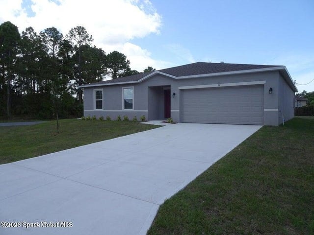 701 Avalon Street SE, Palm Bay, FL 32909
