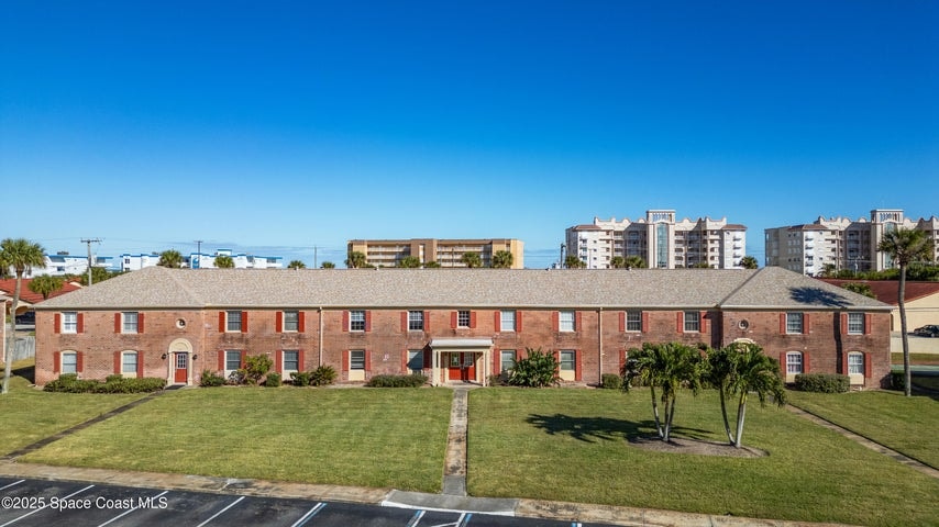 145 E Colonial Court #D, Indian Harbour Beach, FL 32937