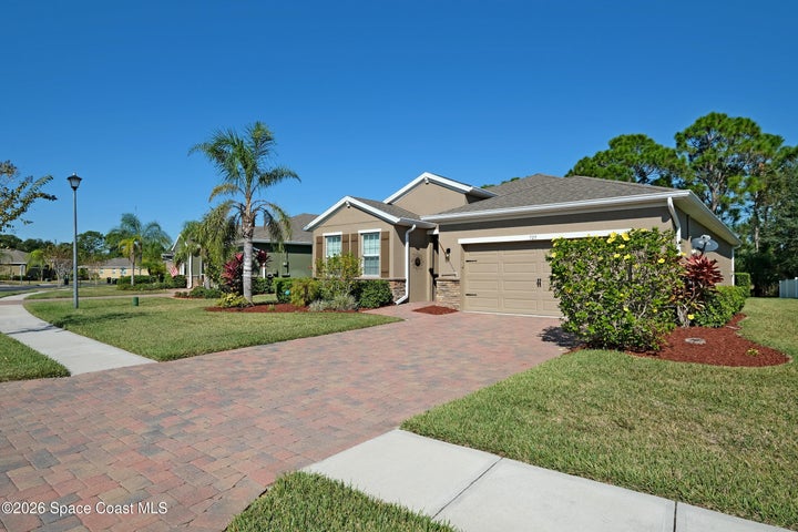 725 Remington Green Drive SE, Palm Bay, FL 32909
