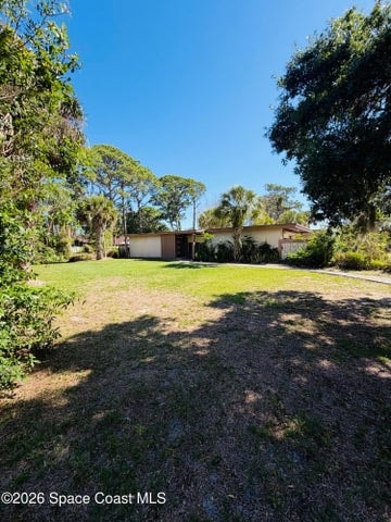 2300 Pineapple Place, Merritt Island, FL 32952