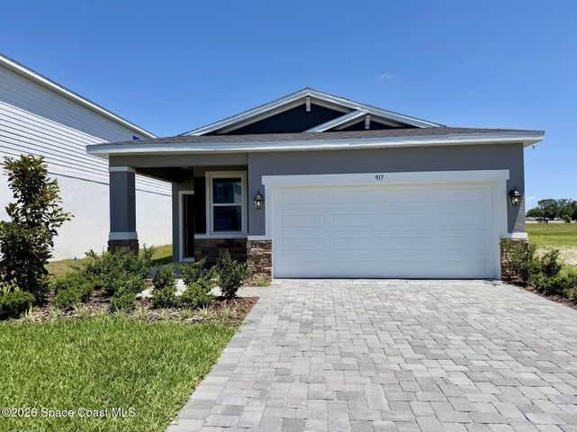 917 Castleford Avenue NE, Palm Bay, FL 32905