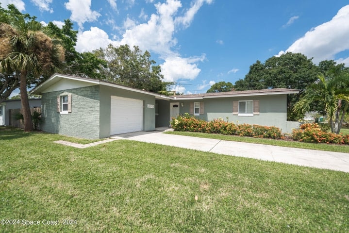 300 Nora Avenue, Merritt Island, FL 32952