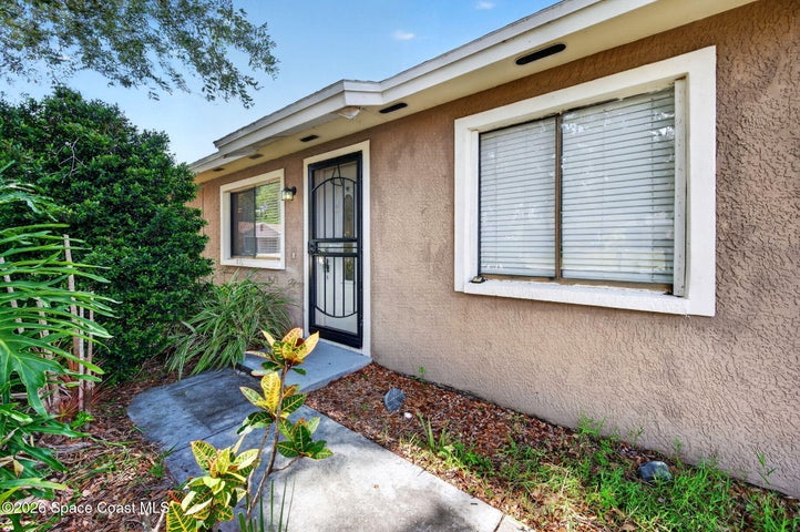 959 Sablon Street SE, Palm Bay, FL 32909