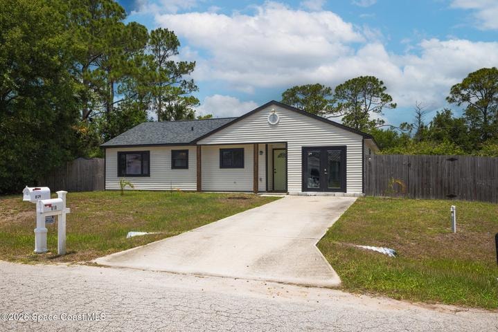 818 Brittan Avenue SE, Palm Bay, FL 32909
