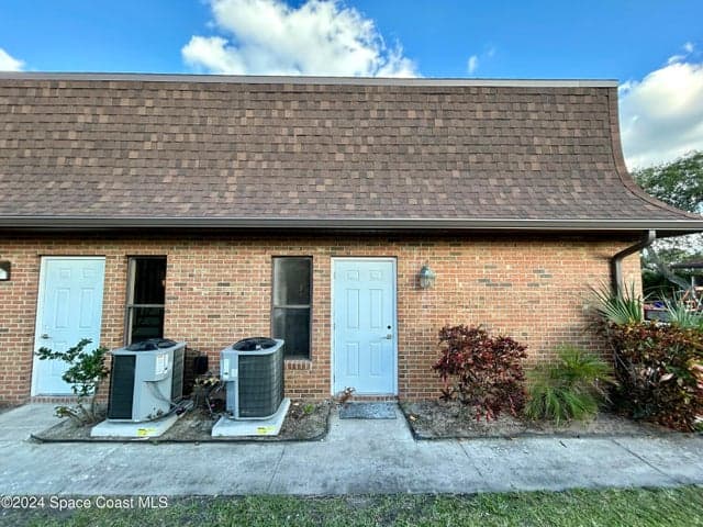 4714 Overlook Drive NE, Palm Bay, FL 32905