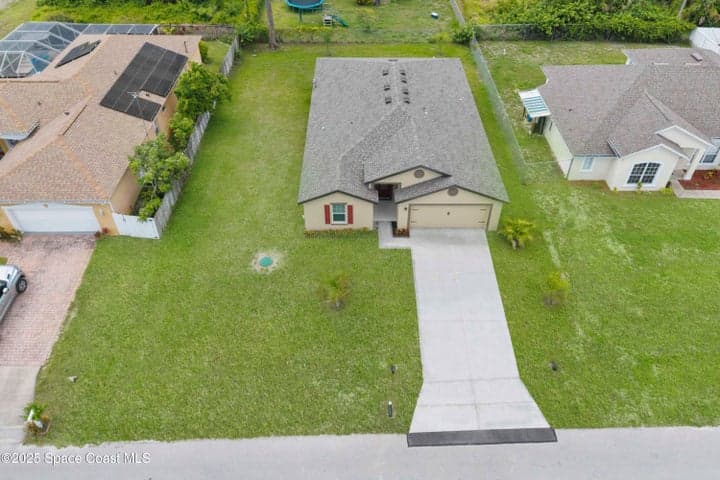318 Hammonton Street SW, Palm Bay, FL 32908