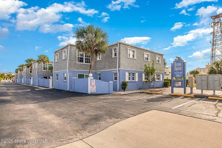 390 W Cocoa Beach Causeway #11-2, Cocoa Beach, FL 32931
