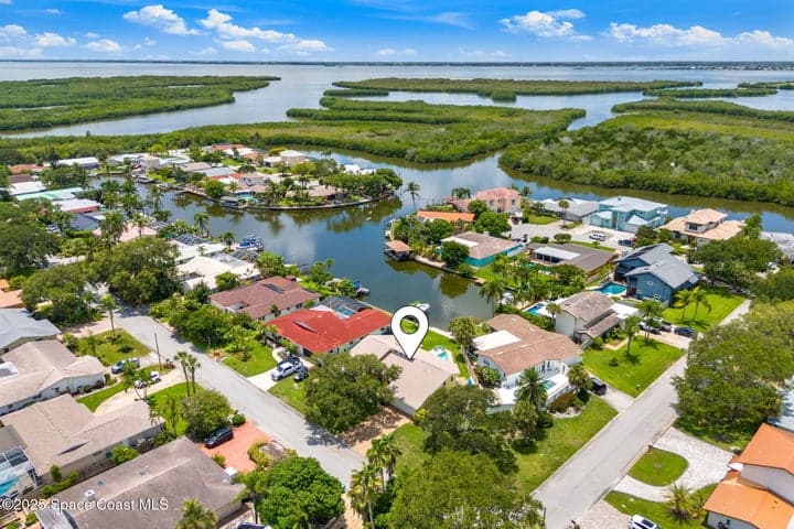 33 Yawl Drive, Cocoa Beach, FL 32931
