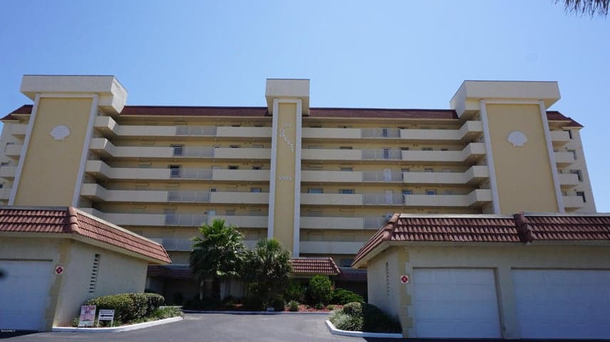 1095 Highway A1a N #204, Indialantic, FL 32903