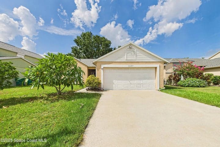1657 Clover Circle, Melbourne, FL 32935