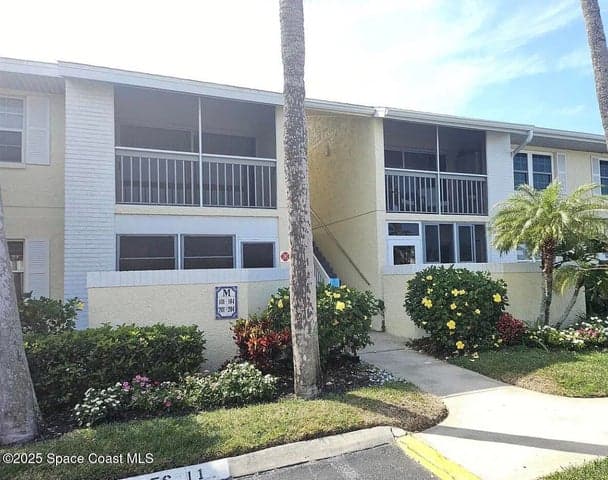 915 Sonesta Avenue NE #102, Palm Bay, FL 32905