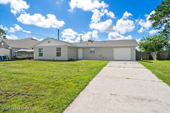 680 Bluefields Street SE, Palm Bay, FL 32909