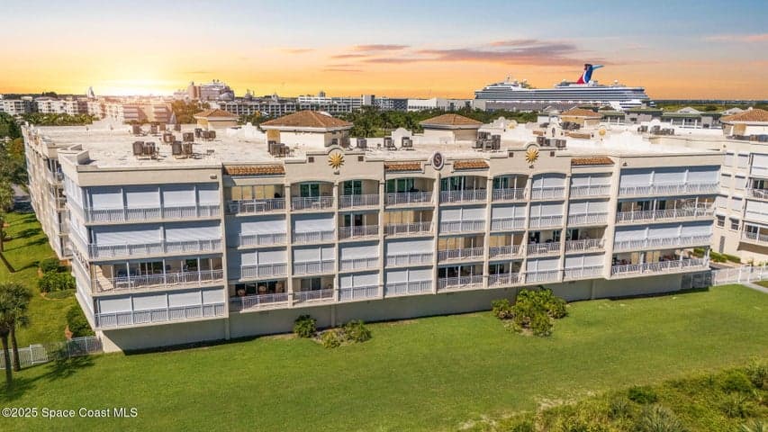 701 Solana Shores Drive #404, Cape Canaveral, FL 32920