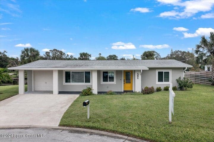 581 Hillside Court, Melbourne, FL 32935