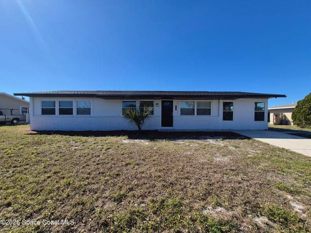 980 Bacon Circle NE, Palm Bay, FL 32905