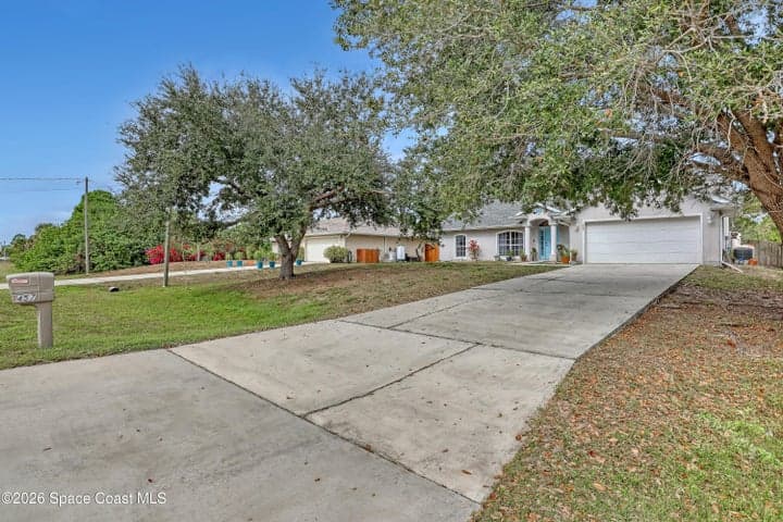457 Saint Andre Boulevard SW, Palm Bay, FL 32908