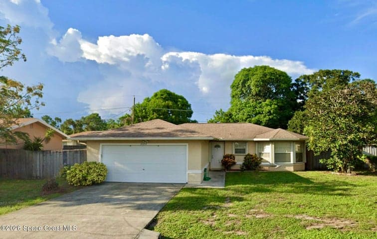 2073 Clover Street NE, Palm Bay, FL 32905