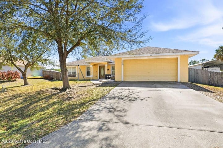 1120 Savannah Street SE, Palm Bay, FL 32909