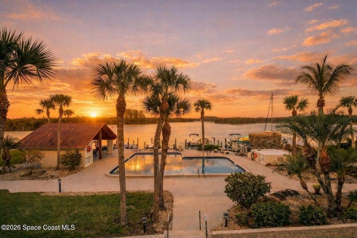 1611 Minutemen Causeway SE #208a-P, Cocoa Beach, FL 32931