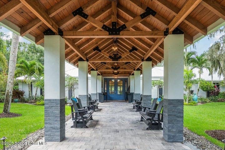 5685 Lake Washington Road, Melbourne, FL 32934